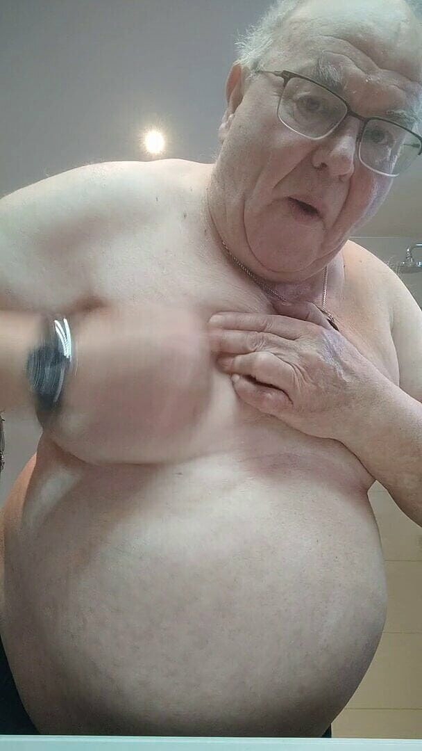 Karlchengeil: Cycki jeszcze raz