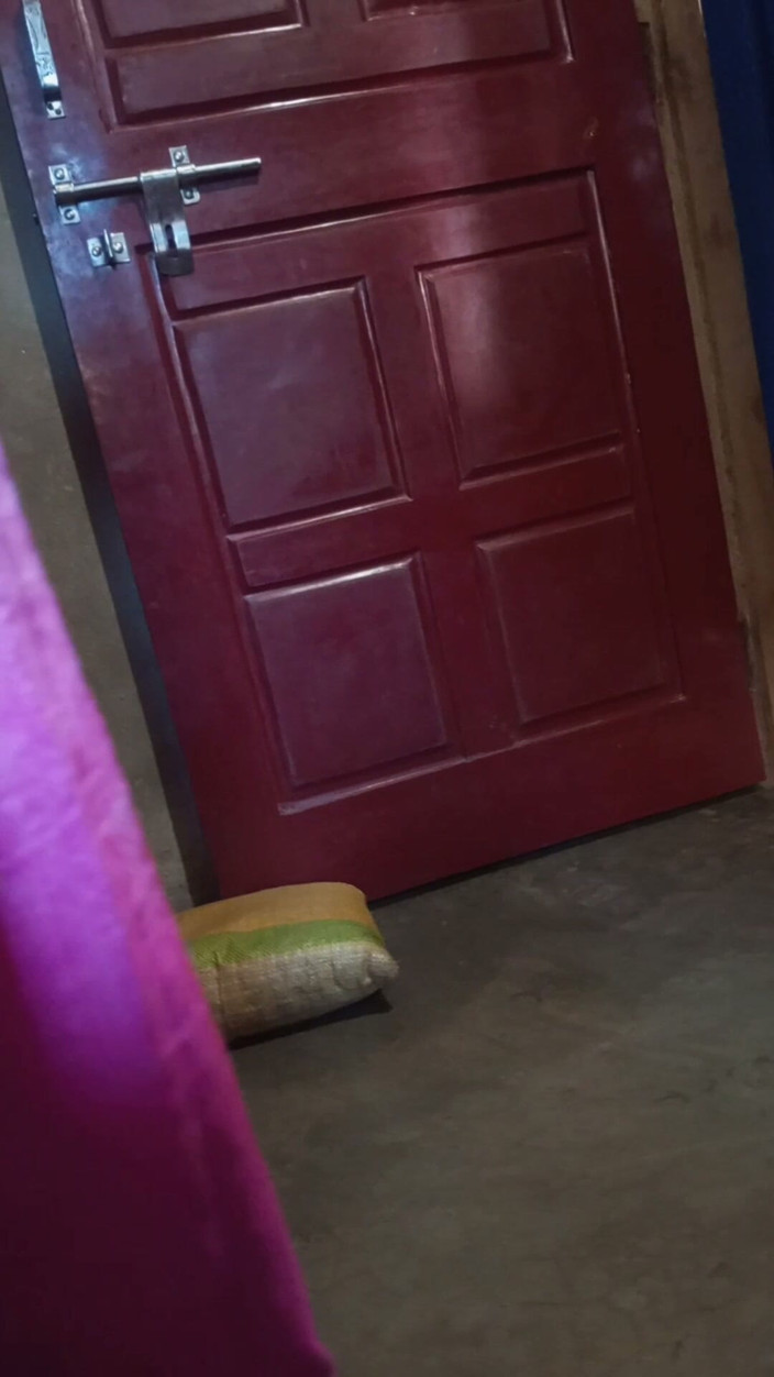 YangZi 69: Tante sieht in rosa sari schön aus, ich habe sie...