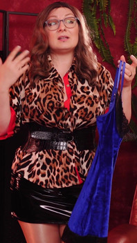 Pruébalo: Vestido de terciopelo azul! Moda con curvas, milf de al lado! Arya Grander