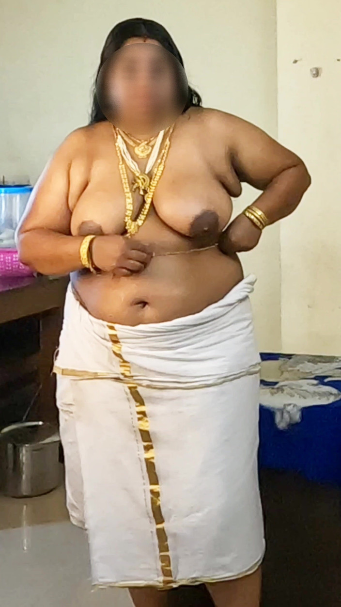 Anne Ipe: India chica en vestido tradicional topless sesión de fotos en...
