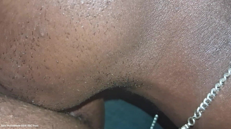 Real homemade BBW BBC porn: 내 젖은 보지를 핥는 흑인 대물 자지 후장