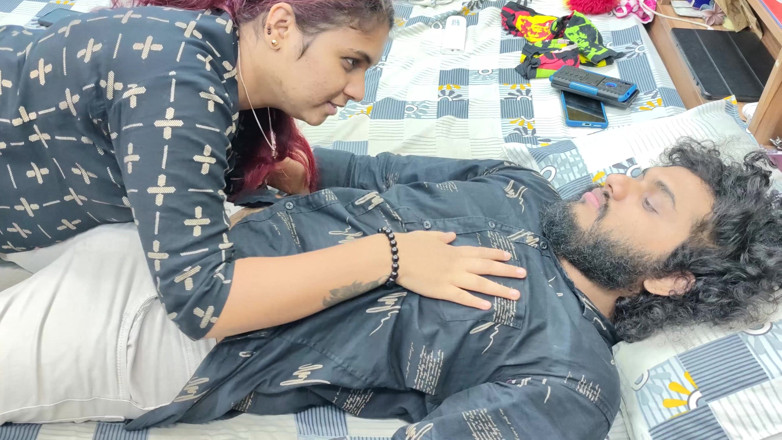 Vaigavarun45: Girl Kissing Boy and Seduce Boy with Hot Romance