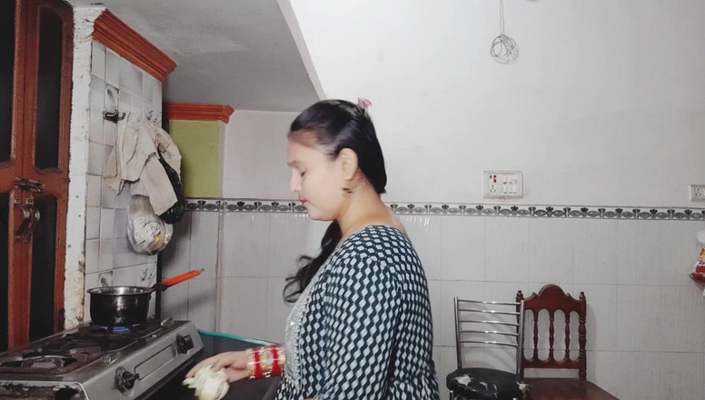 Puja555: 큰 자지를 빠는 블로우 직업