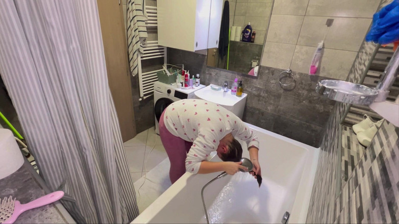 Mary Jay: Lavage De Cheveux