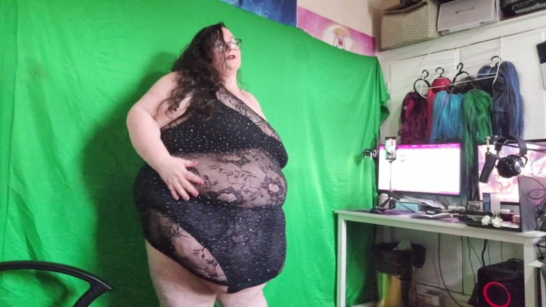SSBBWLadyBrads: Ssbbw sensuele bewegingen en strippen