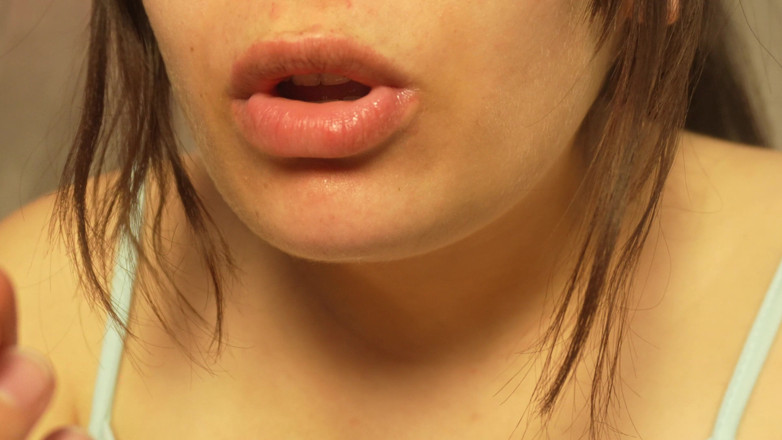 AmayaMori: Giantess Girl Unwraps a Candy but Is Surprised Because There...