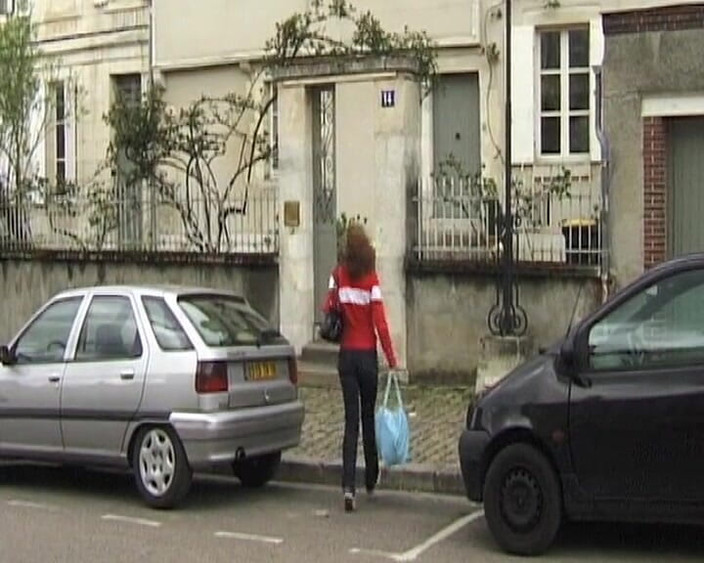 Monde Francais: Nestydaté francouzské pumy sají ptáky a navzájem si uspokojují potřeby