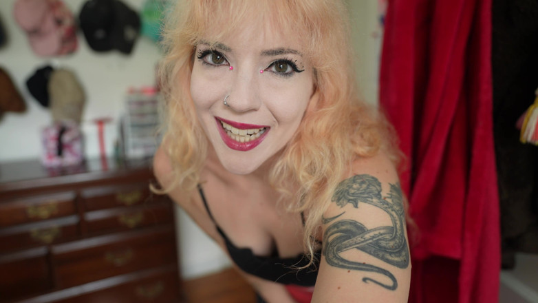 lilredvelvettt: ミニドレスのトライオン・ホール・フォー・カック