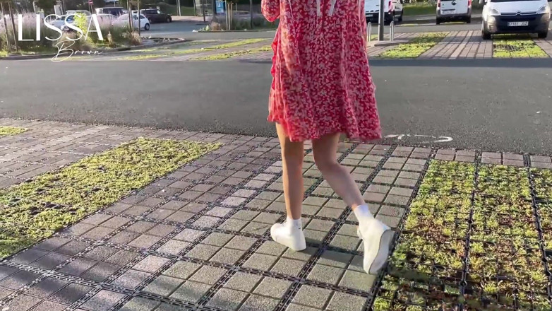 Lissa Brown: 電車の中で自慰をする