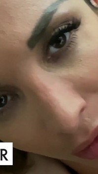 Trójkąty Anissa Kate na wakacjach