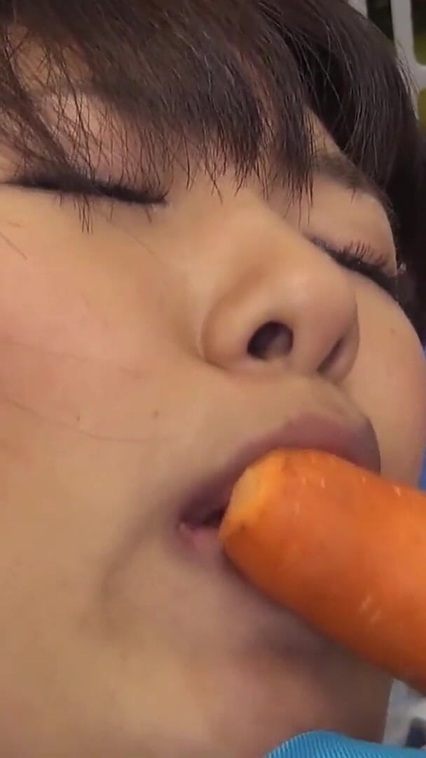 Japanese Saleswomen Scene-1_beautiful Japanese Mayuka Momota Fucking in the Store's Warehouse (JAPAN IN LOVE)