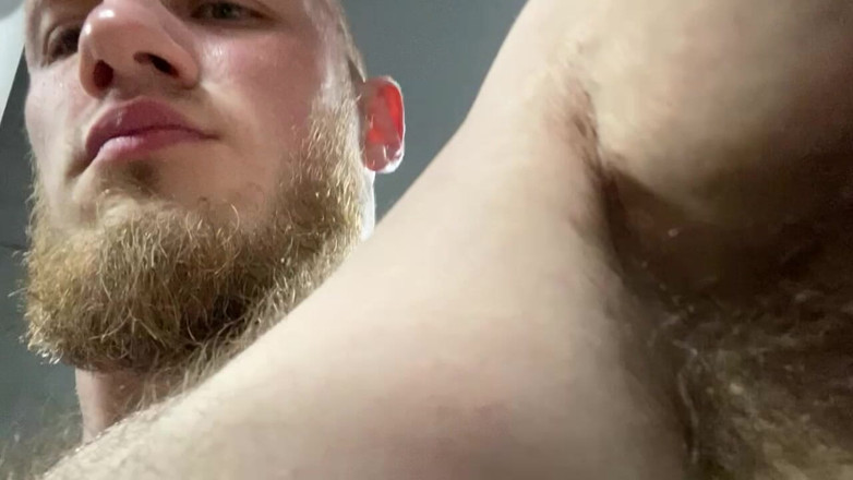 Hunky time: Vlasy Vlhké Z Potu
