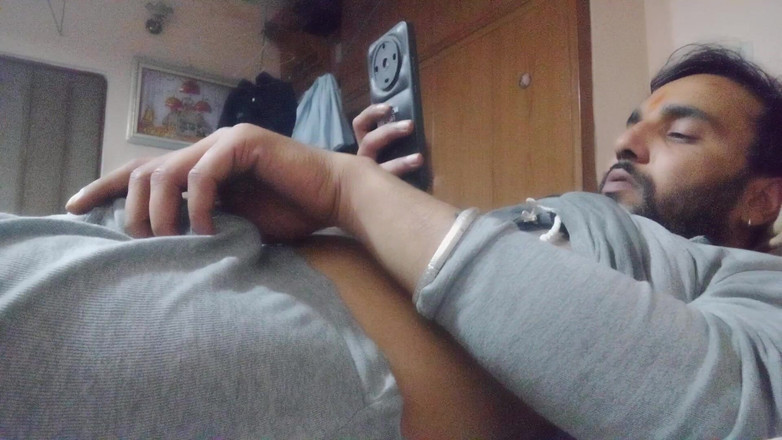 Rajasthani-old-lover: Індійський чоловік мастурбує