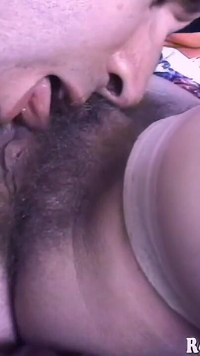 Horny Hairy Girls: shaukiya vintej baalon vaali chudaee pyari larki samantha Bush