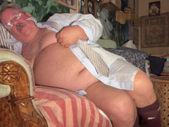 Hand-Free-Daddy-Chub: 来自香港的胖商人有最大的免费射精，你会在faphouse看到