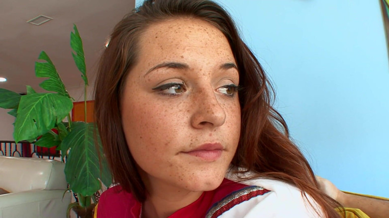 Dirty fantasy: Stepfather has a crush on his cheerleader stepdaughter