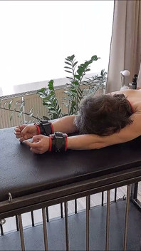 Můj otrok steelcage použit a ošukaný