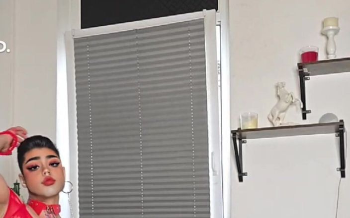 Daddy Femboy: Femboy xinh đẹp trong lưới cá