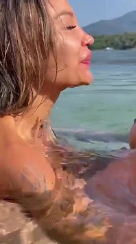 야외에서 즐기는 여친의 Monika Fox