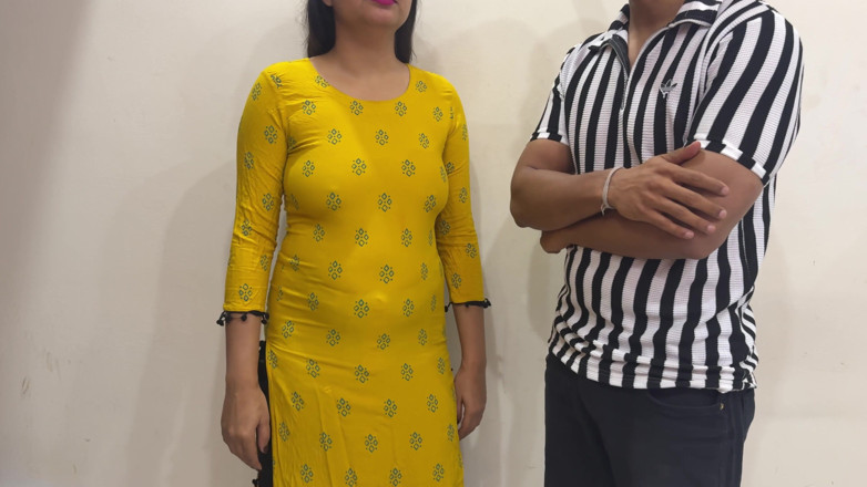 Hornycouple149: Cylinder De Do Bhaiya Pls- Indian Neighbour's Hot Wife Fucked...