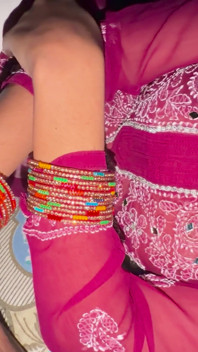 Indická Desi Bhabhi tvrdě šuká s dračím kondomem