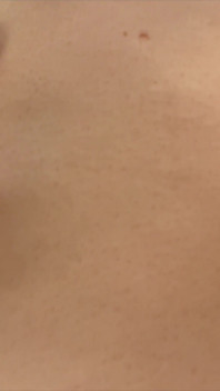 Bellybutton-ku punya kepribadian, muted
