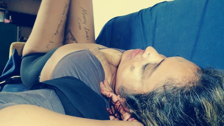 Tina Baby: Grande buceta indiana - Desi Bhabhi tem hierárquico e sede tudo...