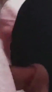 MILF neemt een lul in haar mond en een goede cumshot