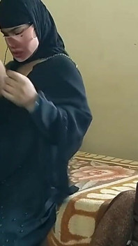 Muzułmanin Bhabhi chce ostrego seksu