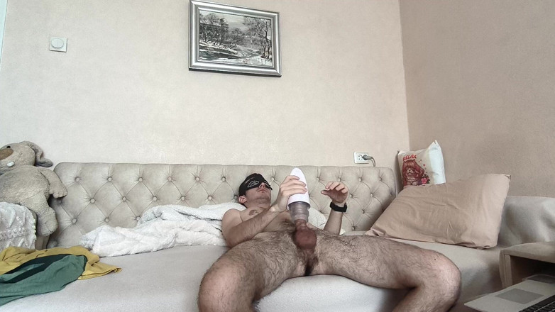webcamboy98: Provare un masturbatore rotevole