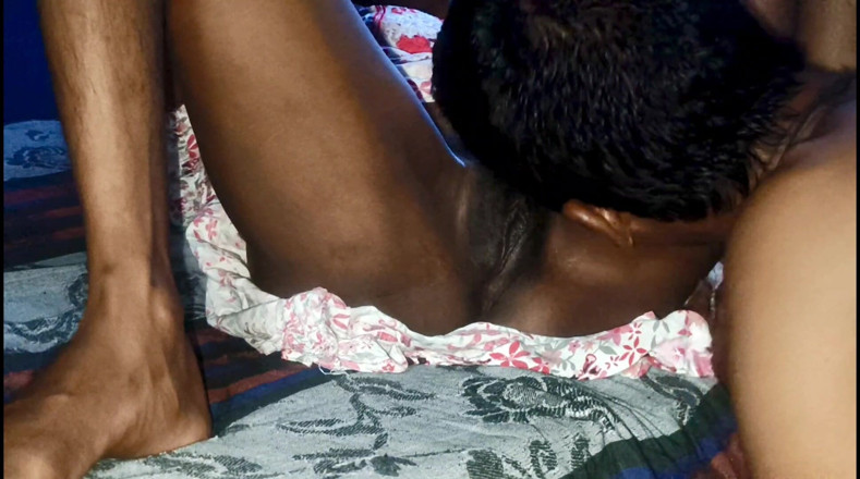 X videos: Fratellastro che mangia la figa della sorellastra