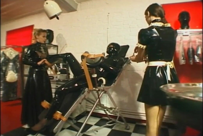 Absolute BDSM films - The original: Umilire cu latex