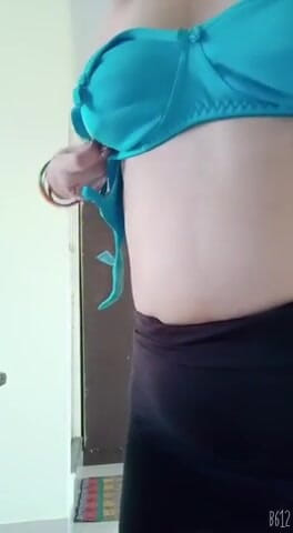 Ayushi: Ayushi Bhabhi masturbation