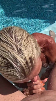 Super Hot MILF Tatiana Steele Gives Ian a POV BJ in the Pool