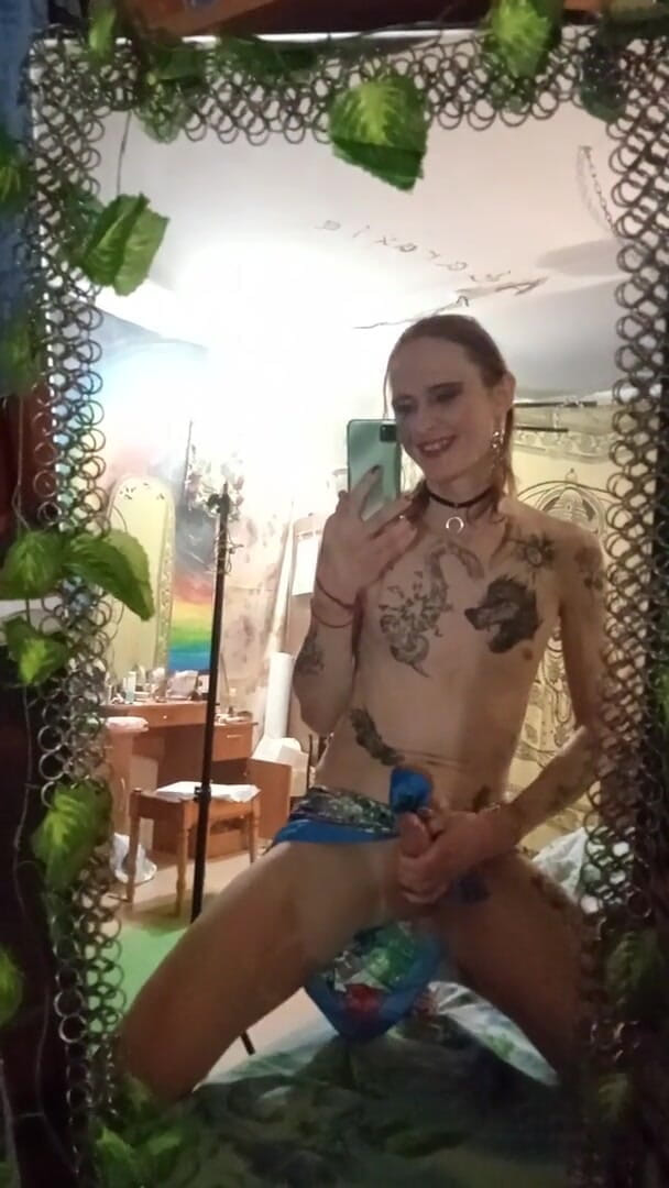 Rainbowdracat: Kutas gra przed lustrem