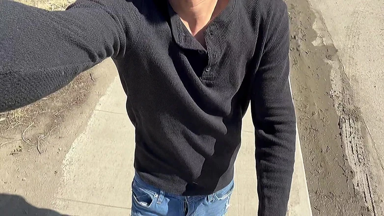 Xooshua (xblue18): Saya akan tiba di rumah saya melancap