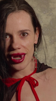 Blockbusterul Vampire Love Răzbunare
