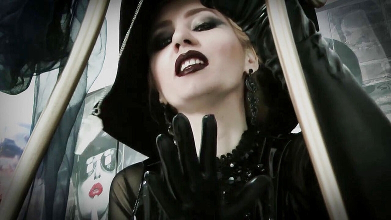 Goddess Celine: Zastrašena za zmatení