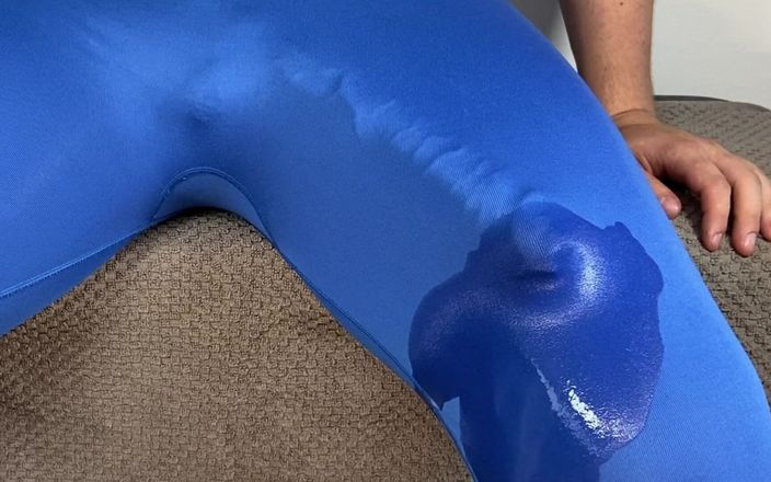 Lucas Nathan King: Enorm kuk handsfree spermasprut i tighta leggings