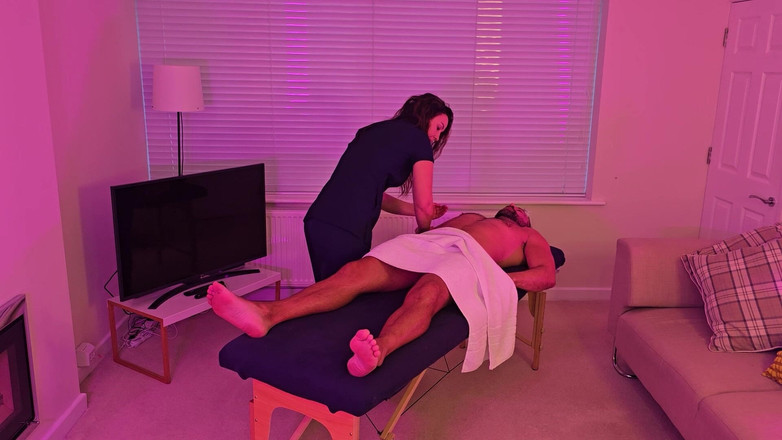 MassageRoomX: Masajista se abre sobre su estilo de vida swingers