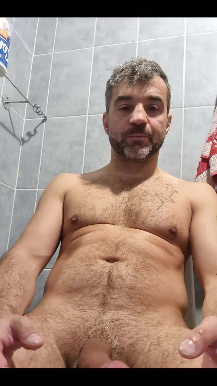 Tj Tantra: Jsem pryč z Velké Británie a pomáhám s renovací bytu