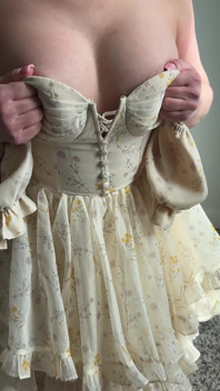 Deslumbrante em Meu Vestido: uma revelação sexy