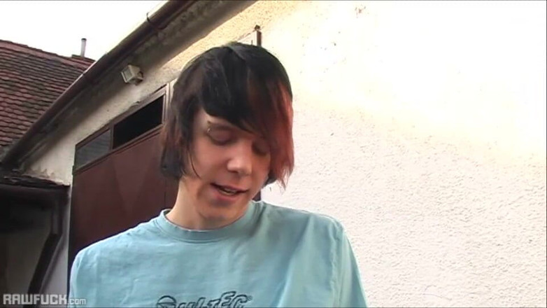Raw Fuck: Emo pojkar tränar sina laster