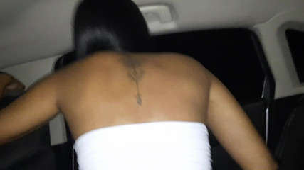 Novinha Insaciavel: Klient chtěl ošukat můj zadek v jeho autě