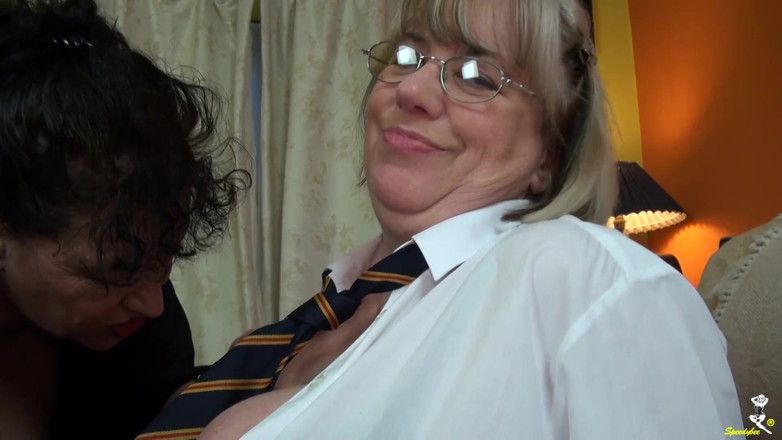 Dirty Doctors Clips - Mature British Lesbians: Yaramaz öğrenciler ilke çağırdı