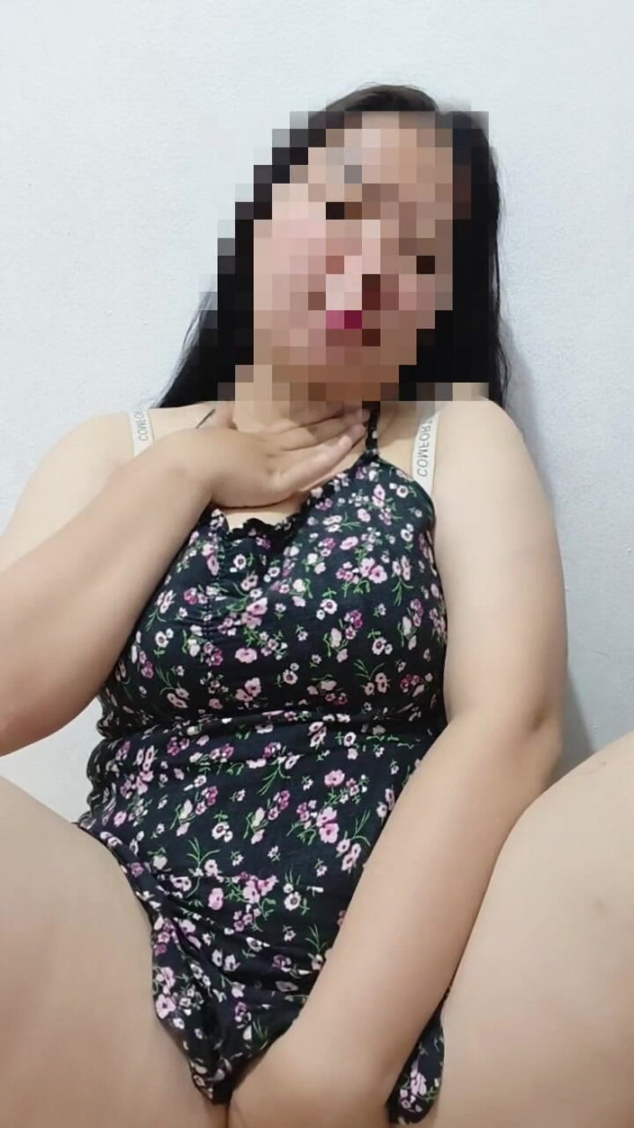 Vaginabig88: Awek Canary cantik seksi dan menggoda