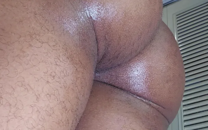 Bubble_butt_babe: Big Booty Bottom Ass Play