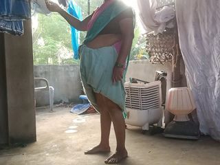 Priyanka314: Indian Aunty Awesome Porn Video