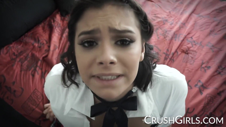Crush Girls: Ojczym Violet Starr wchodzi na nią, jak zostaje zerżnięta