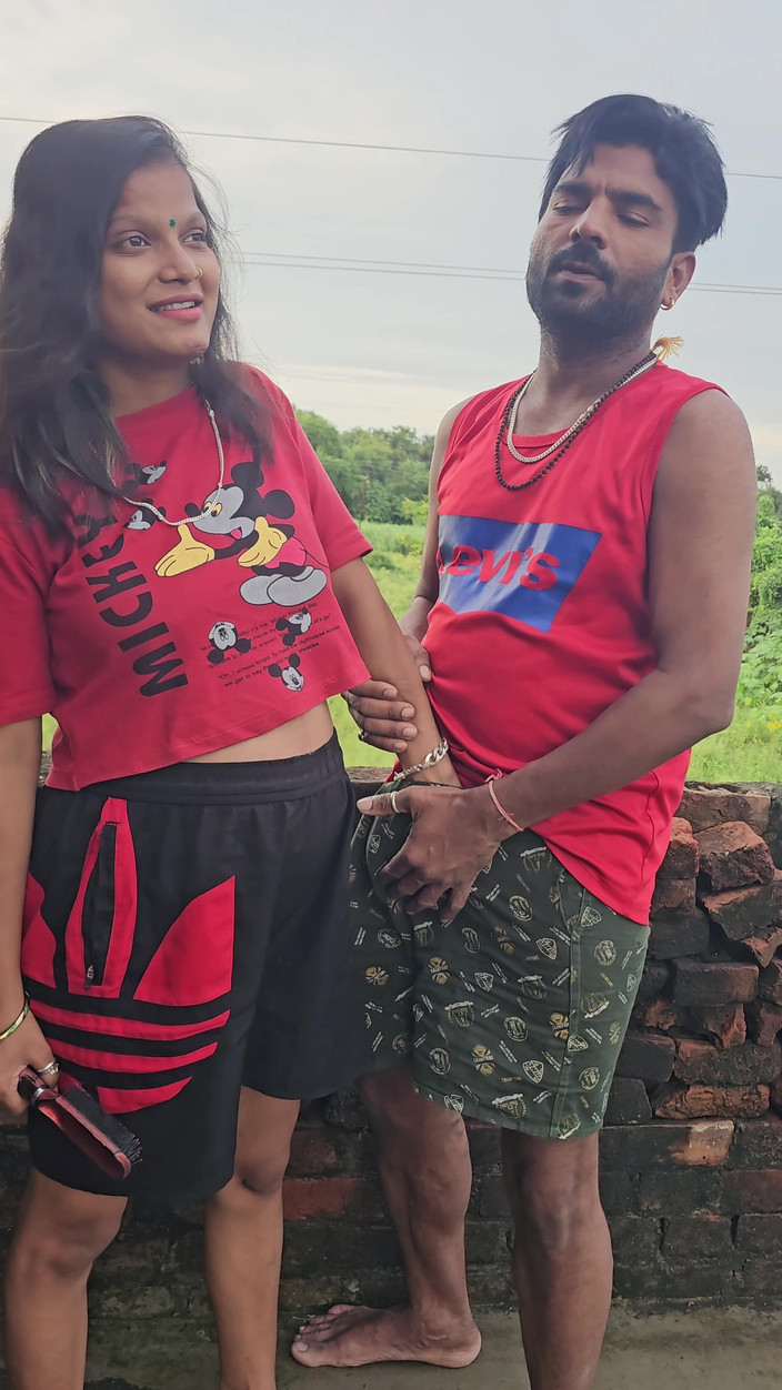 Aalox: 印度德施村可爱的继妹